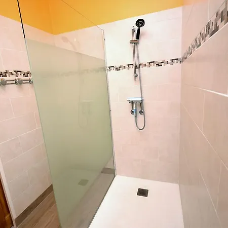 Historic With Garden * Fargues (Lot)